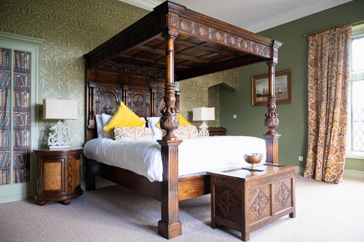 Miskin Manor Hotel Hensol Bagian luar foto