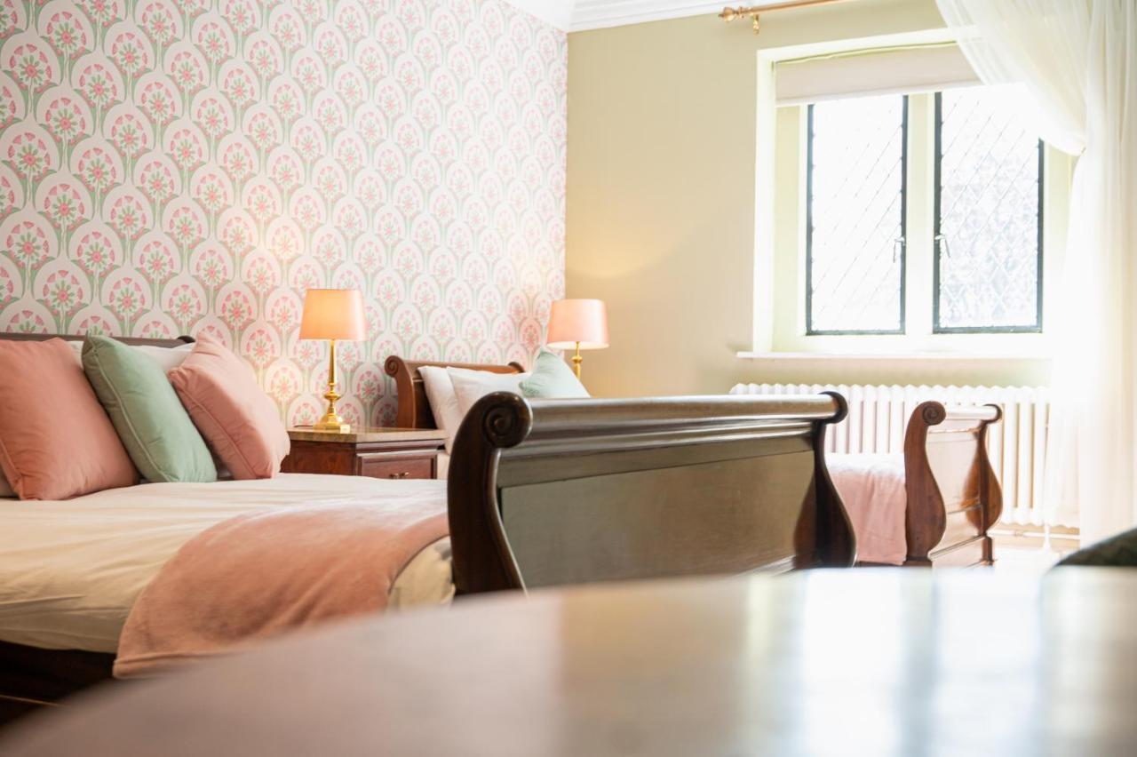 Miskin Manor Hotel Hensol Bagian luar foto
