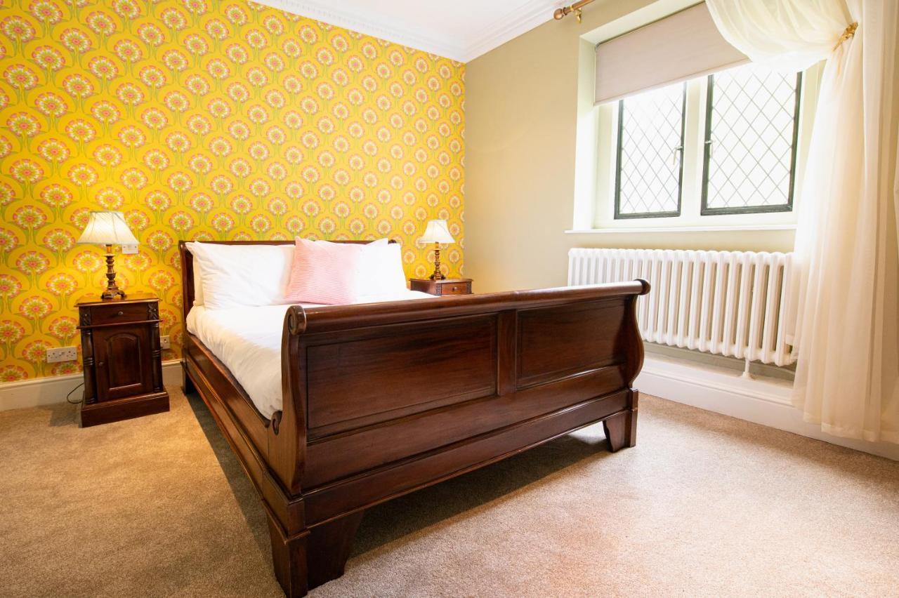 Miskin Manor Hotel Hensol Bagian luar foto