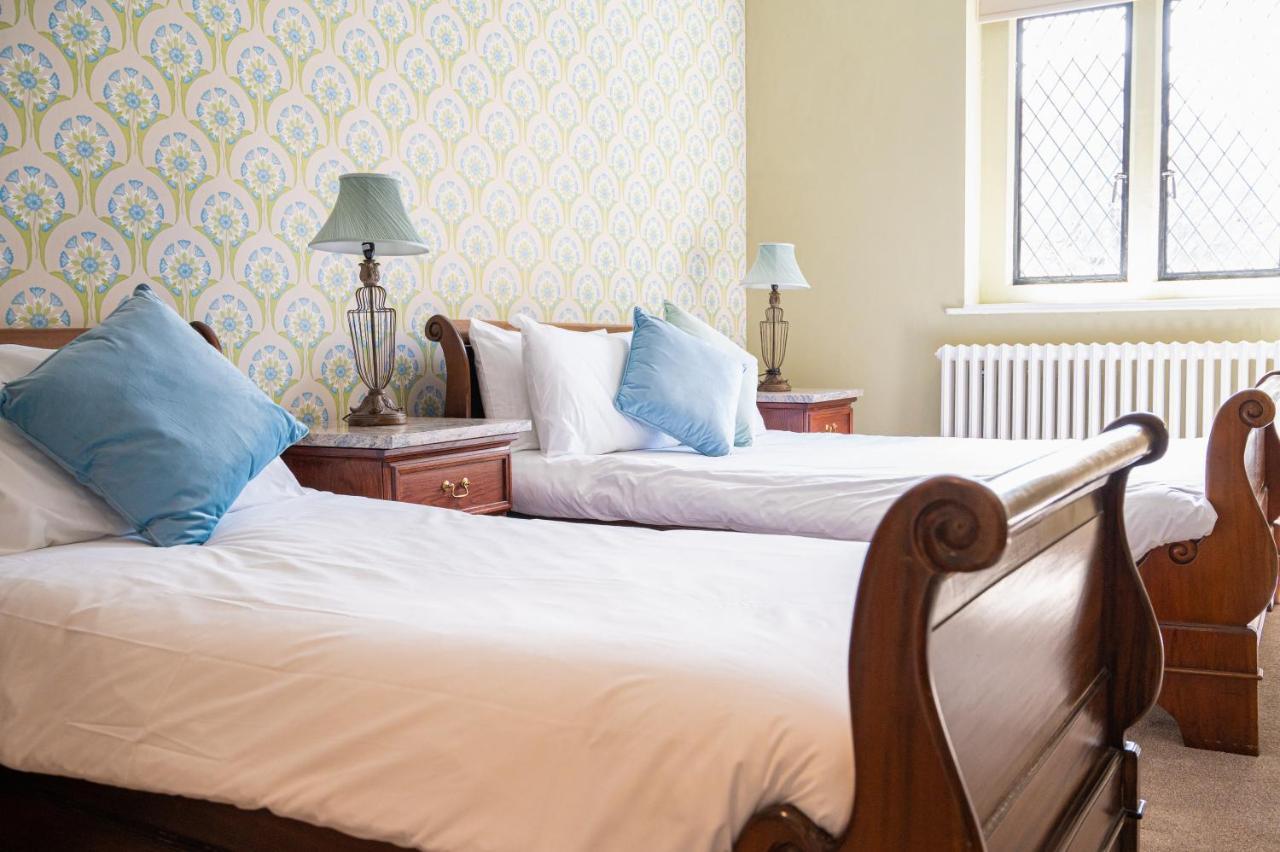 Miskin Manor Hotel Hensol Bagian luar foto