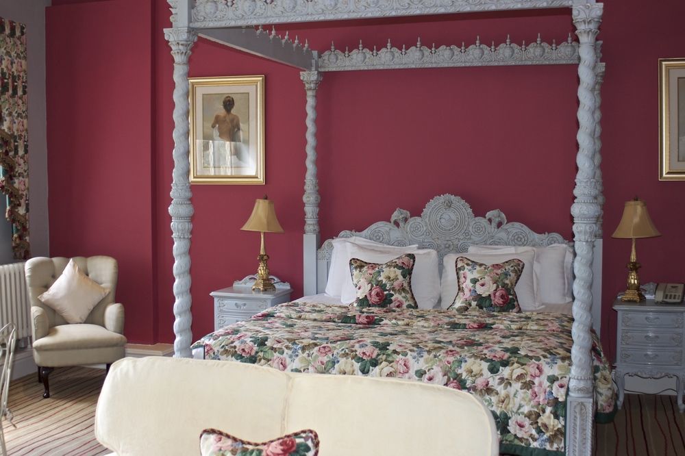 Miskin Manor Hotel Hensol Bagian luar foto
