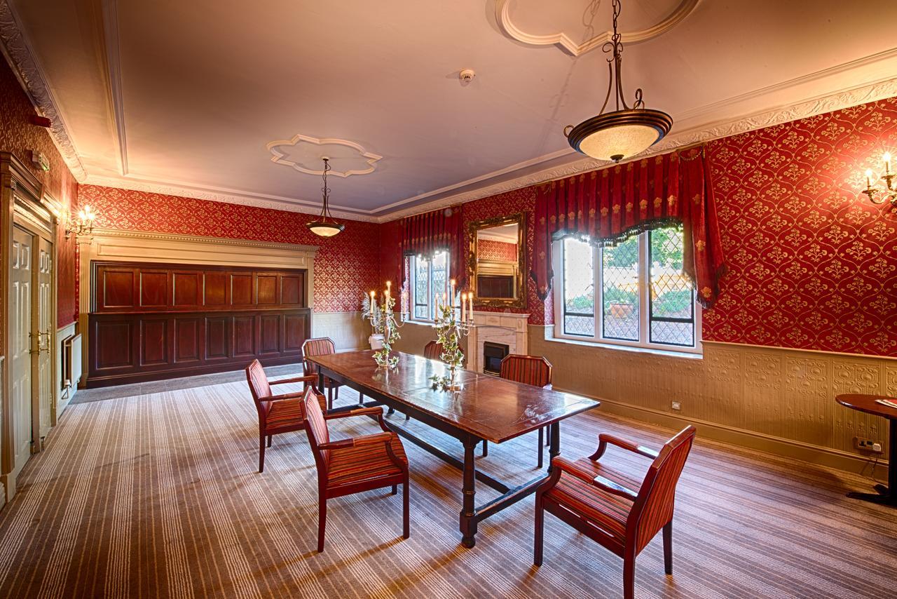 Miskin Manor Hotel Hensol Bagian luar foto