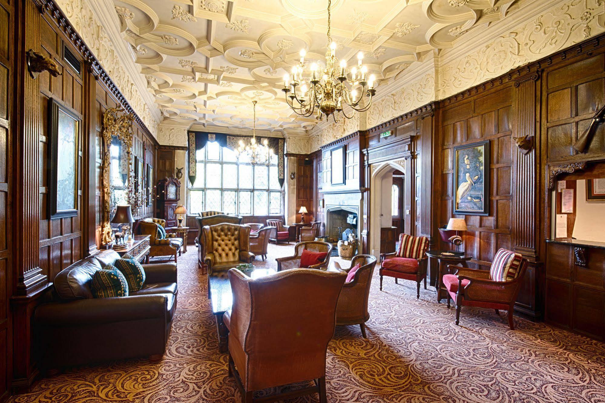 Miskin Manor Hotel Hensol Bagian luar foto