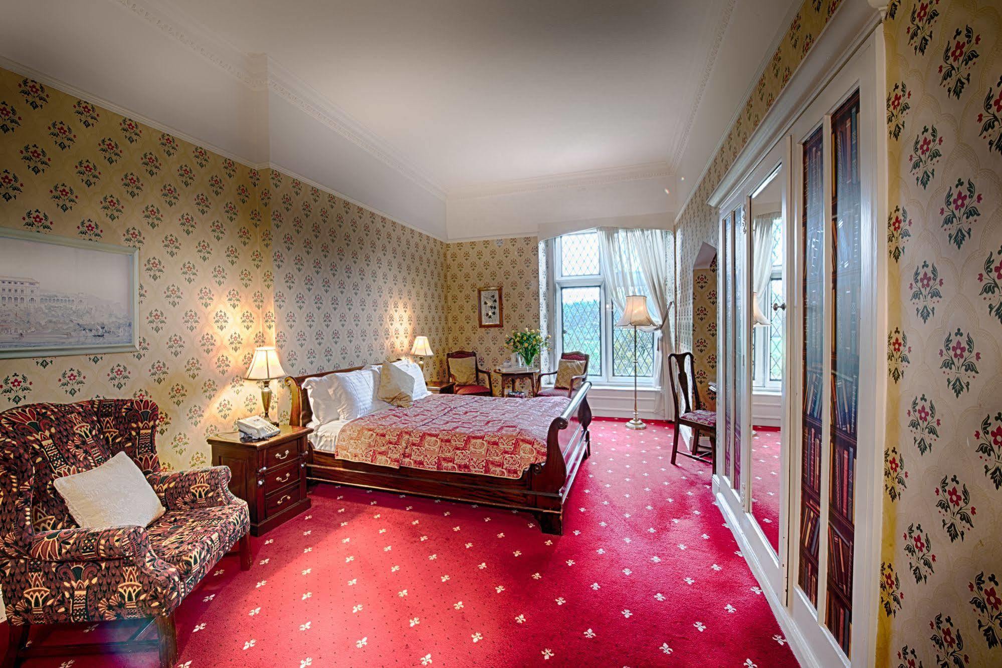 Miskin Manor Hotel Hensol Bagian luar foto