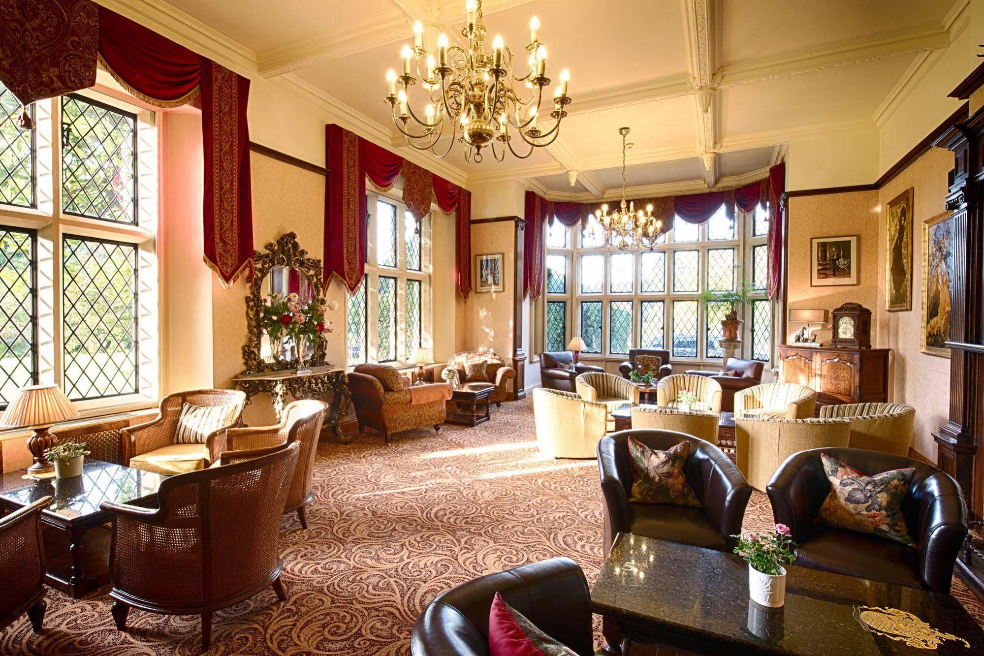 Miskin Manor Hotel Hensol Bagian luar foto